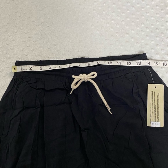 RD Style Capris (Medium) - Picture 5 of 7